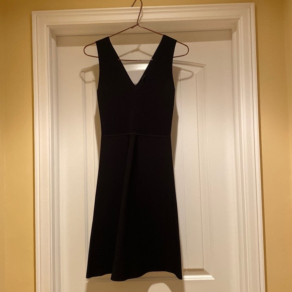 Theory Dress - Picture 3 of 8